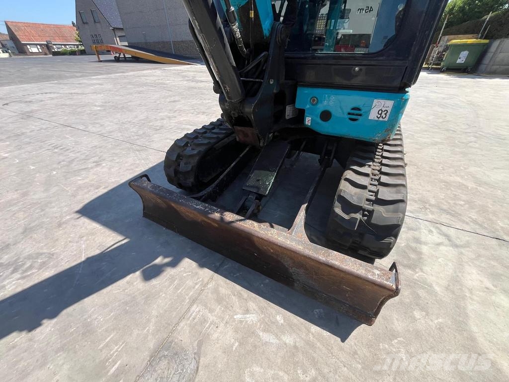Airman AX26U-6A CR Minigraafmachines < 7t