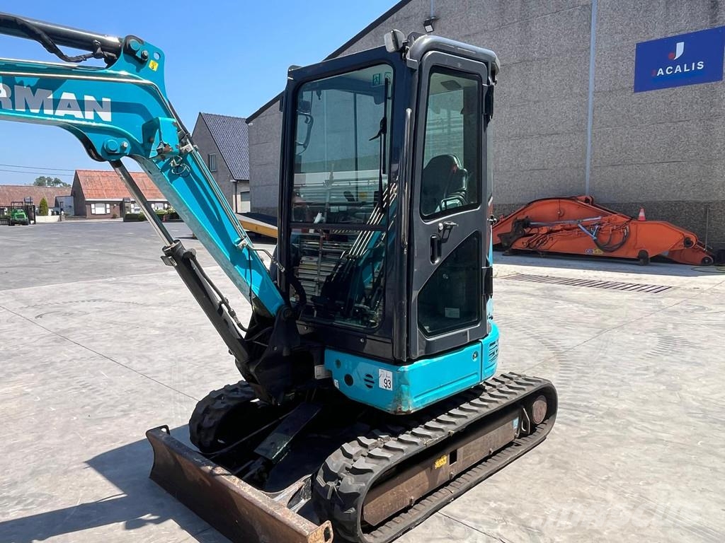 Airman AX26U-6A CR Minigraafmachines < 7t