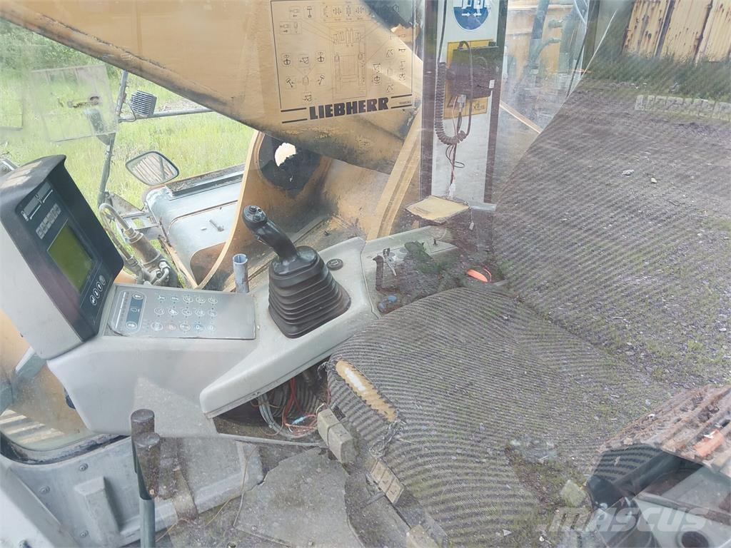 Liebherr R944B Litronic حفارات زحافة