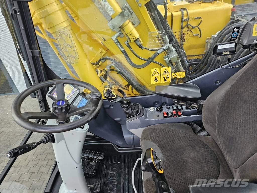 Komatsu PW 160-11 حفارات بعجل
