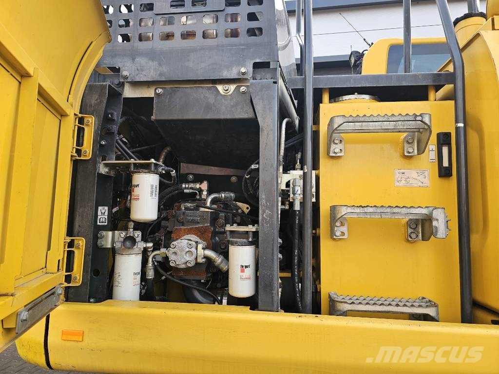 Komatsu PW 160-11 حفارات بعجل