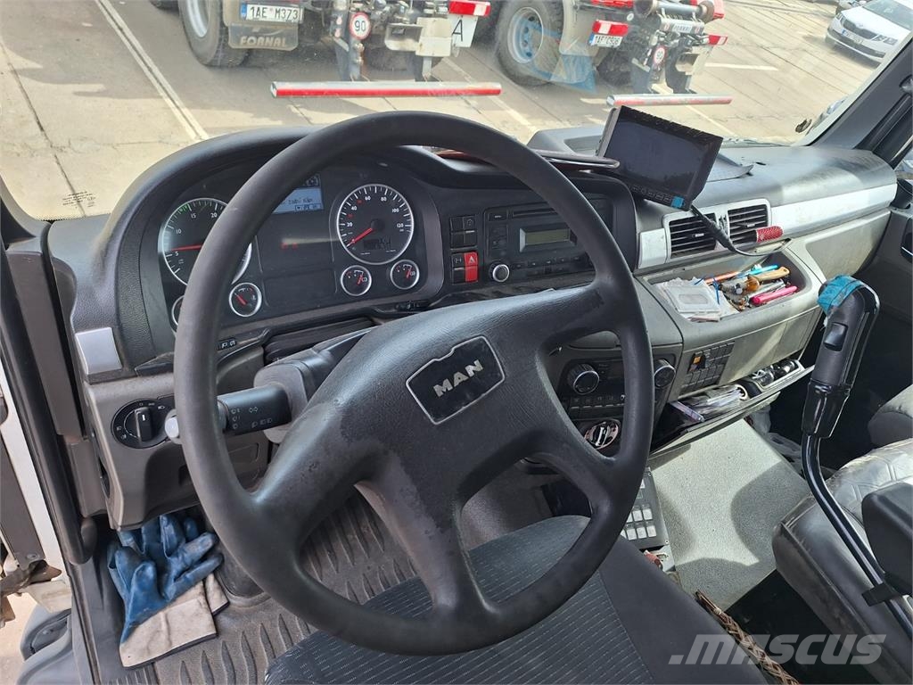 MAN TGS 28.360 6X2-4 BL Шасі з кабіною