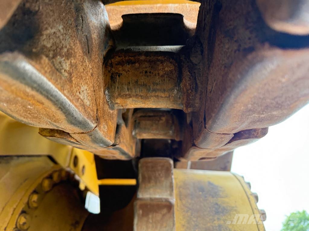CAT D8T - GERMAN Machine / Ripper Гусеничні бульдозери