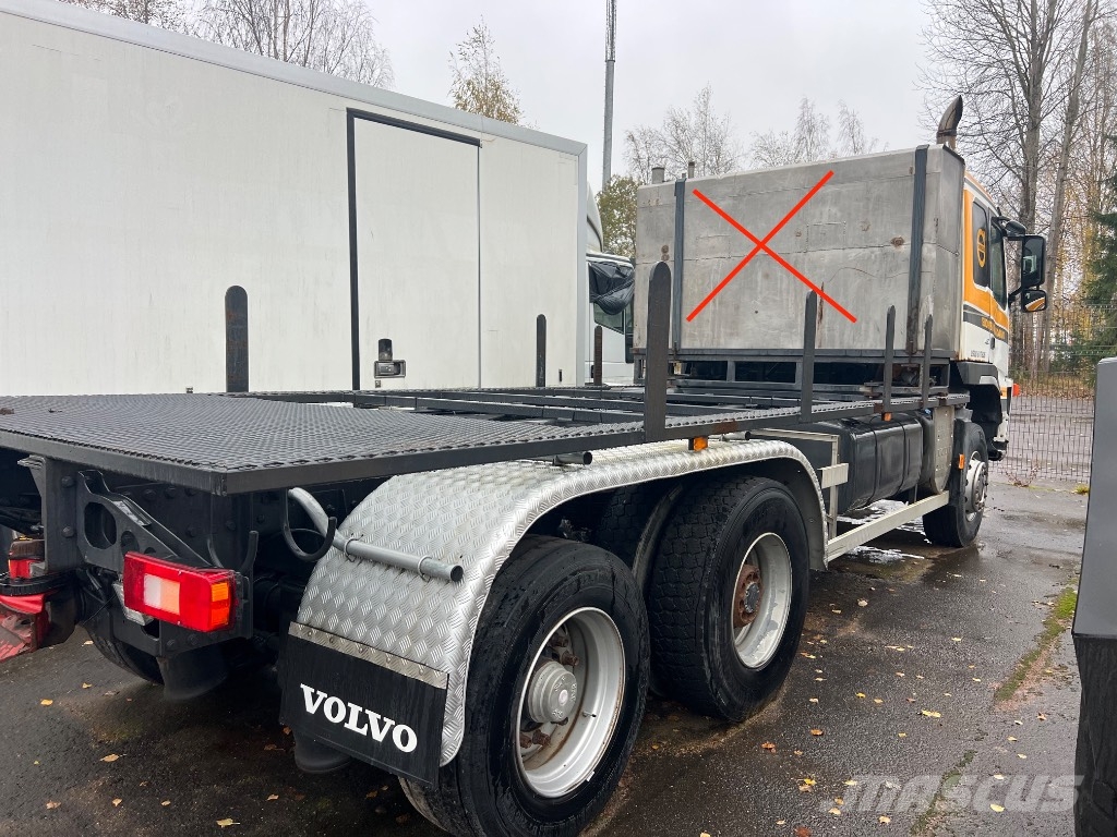 Volvo FM 480 4x4 +2 شاحنات بمقصورة وهيكل