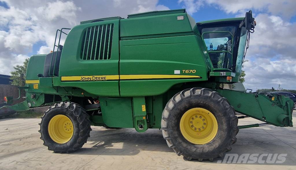John Deere T670 حصادات