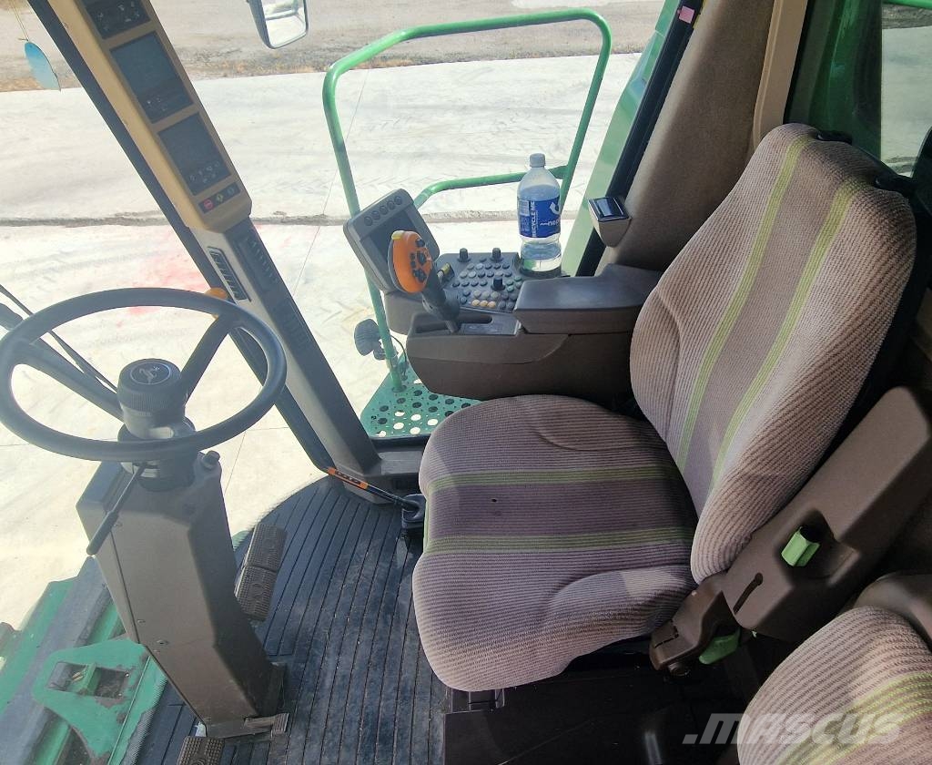 John Deere T670 حصادات
