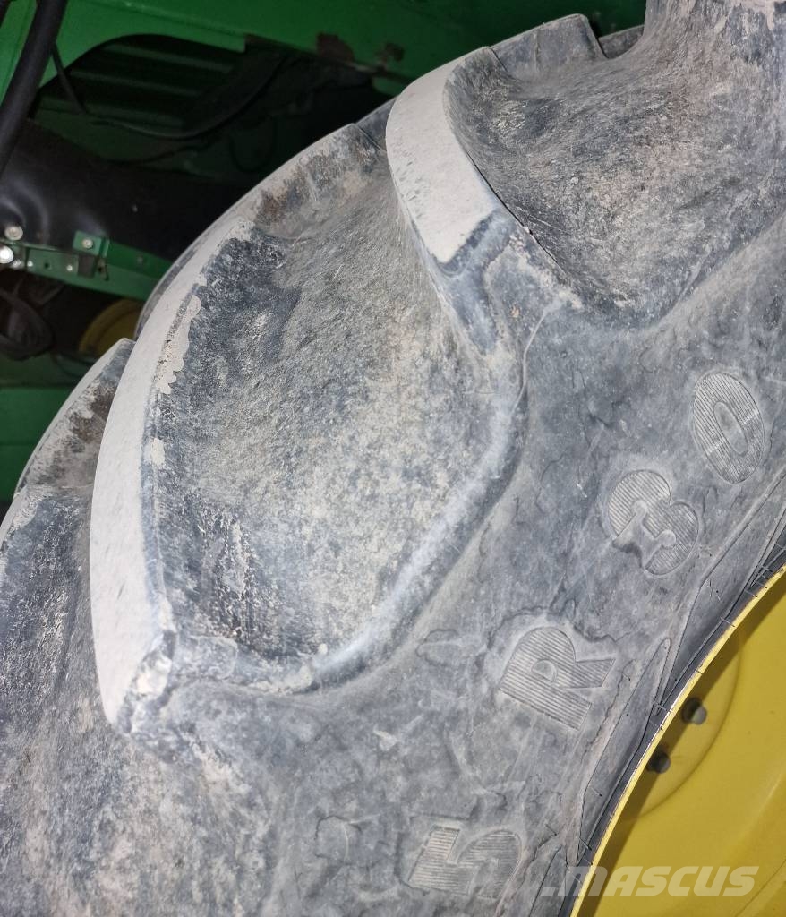 John Deere T670 حصادات