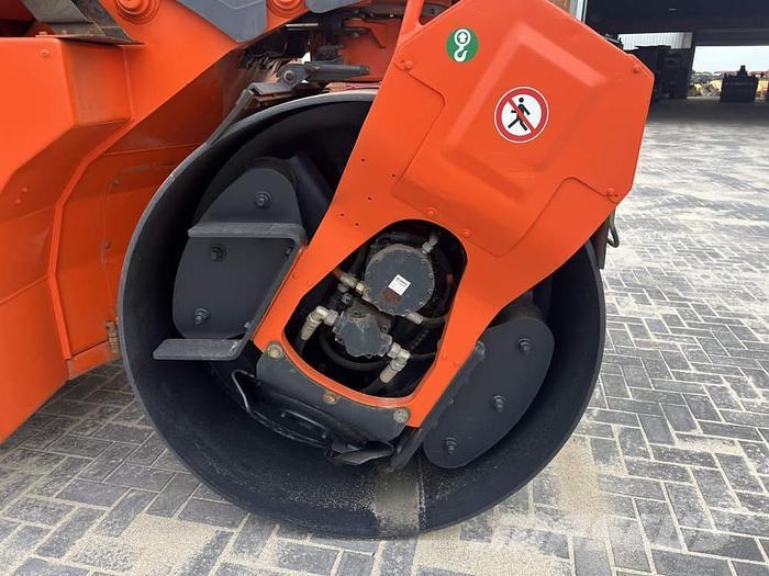Bomag BW 174 AP-AM Porinių būgnų volai