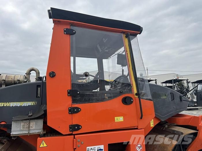 Bomag BW 174 AP-AM Porinių būgnų volai