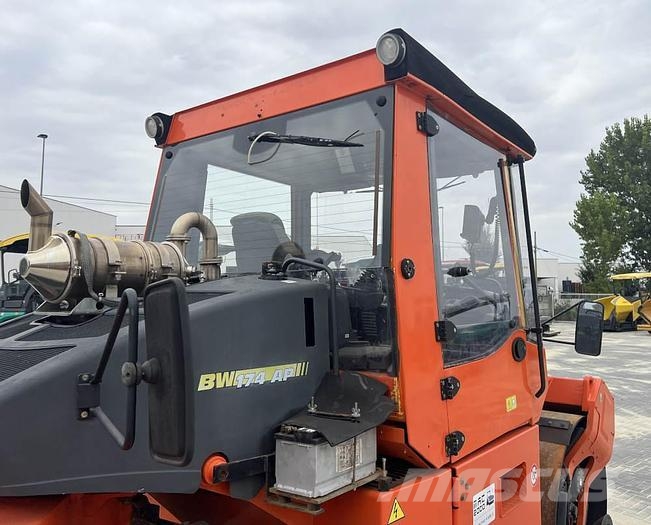 Bomag BW 174 AP-AM Porinių būgnų volai