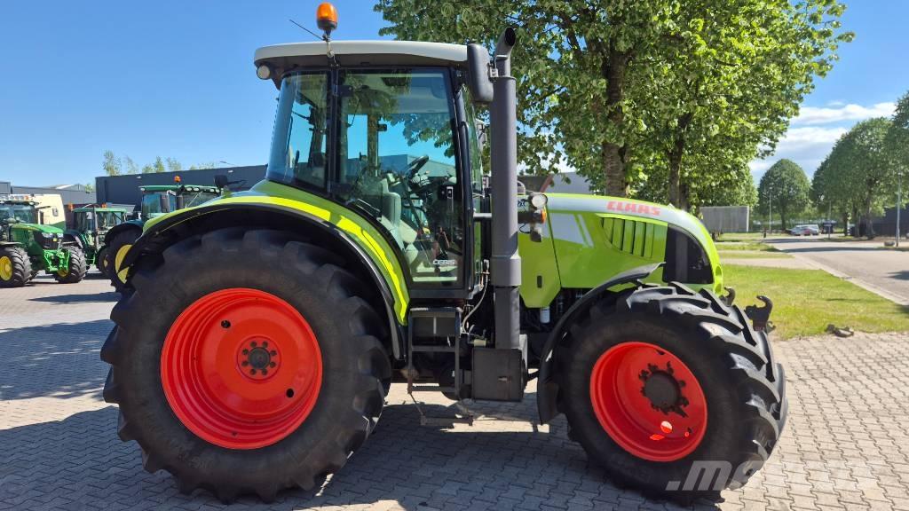 CLAAS Arion 620 CIS Cebis with Frontlift and PTO Tractores