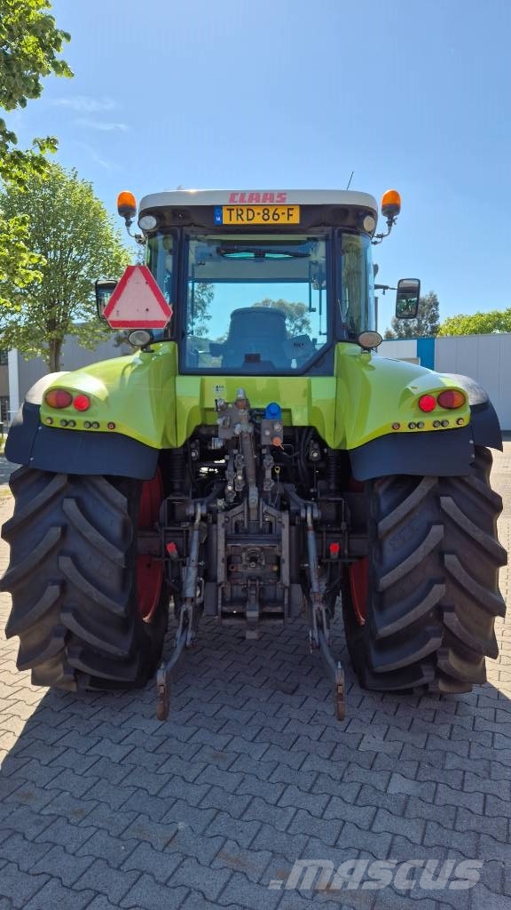 CLAAS Arion 620 CIS Cebis with Frontlift and PTO Tractores