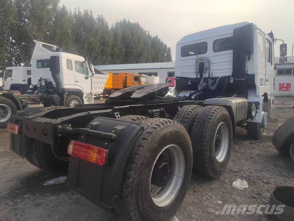 Shacman F3000 6x4 Τράκτορες