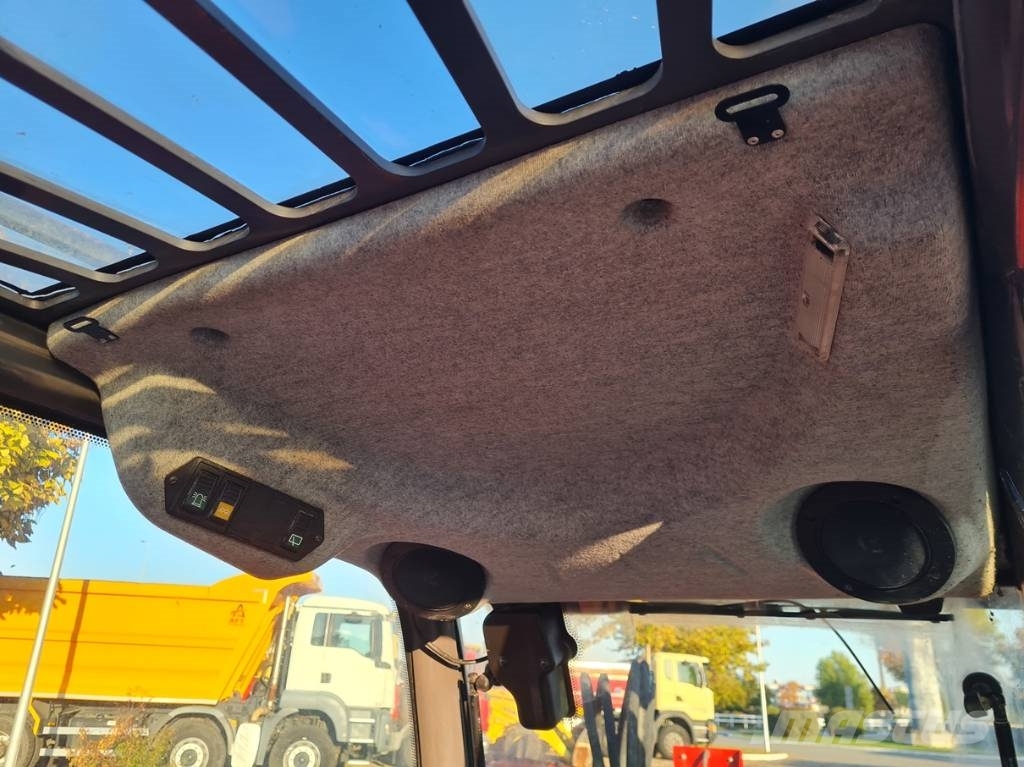 Manitou MVT 729 TURBO 伸缩臂叉装车|叉装车