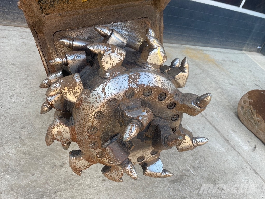 MB Crusher R800 drum cutter, trench grinder, rock grinder مقصات هيدروليكية