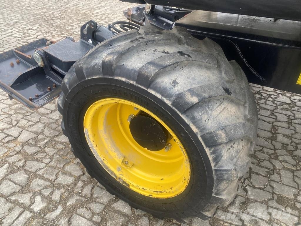 Yanmar B95w . Excavadoras de ruedas