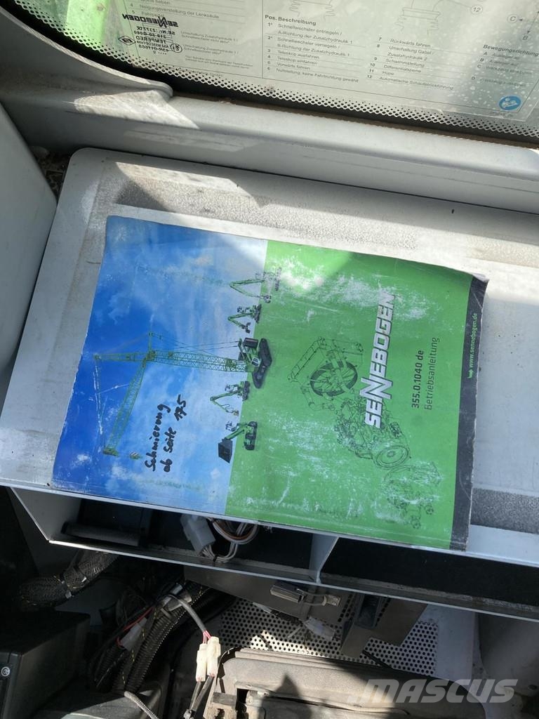 Sennebogen 355 E Iekrāvēji uz riteņiem