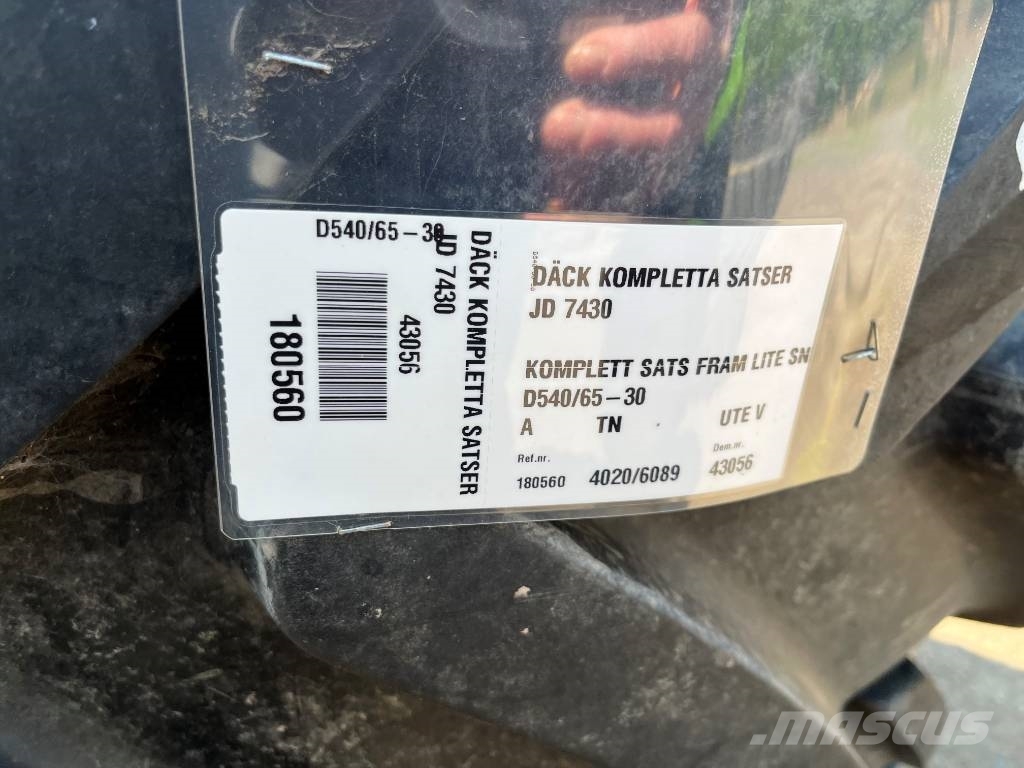 Michelin 540/65R30 till John Deere 7430 Tyres, wheels and rims