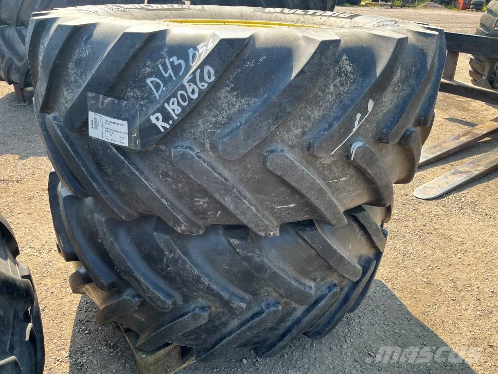 Michelin 540/65R30 till John Deere 7430 Tyres, wheels and rims