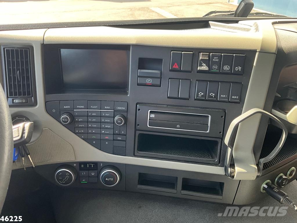 Volvo FM 410 8x4 Hiab 28 Tonmeter laadkraan met 20 Ton S アームロール