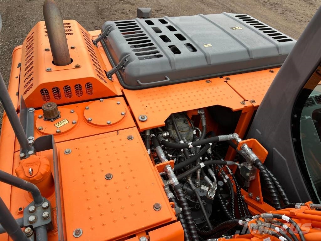 Doosan DX 160 W-3 Excavadoras de ruedas