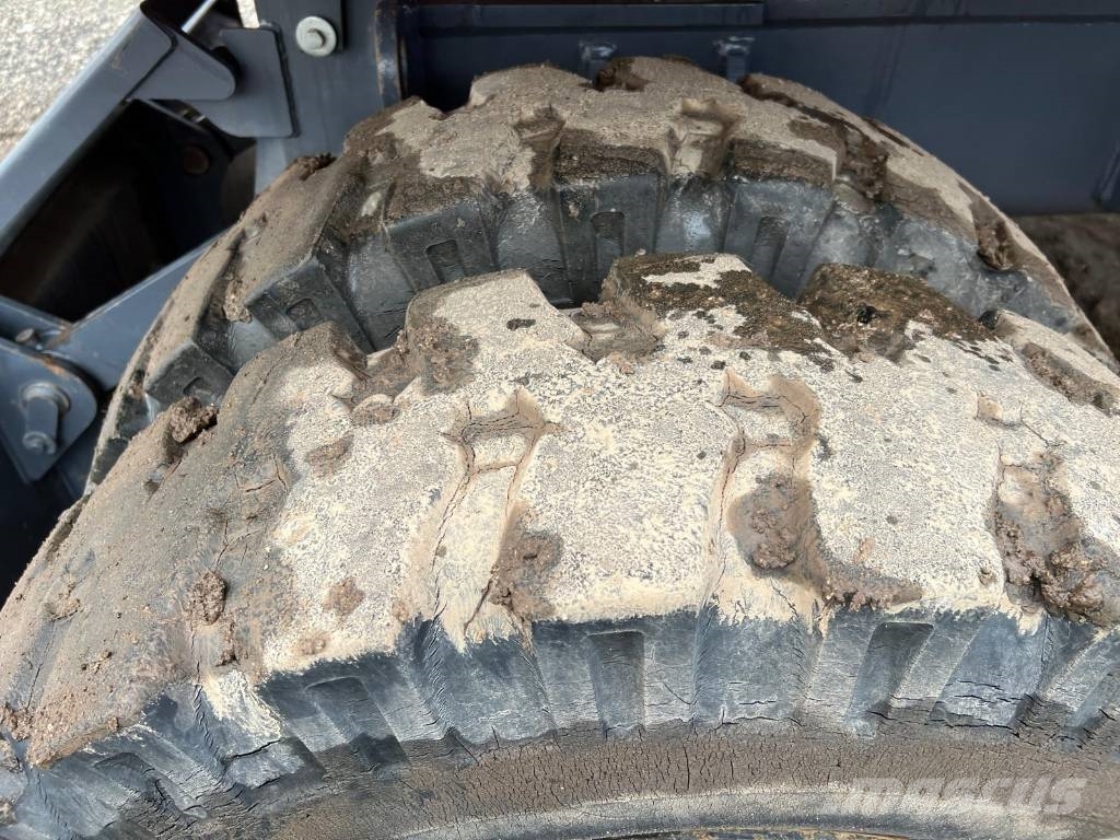 Doosan DX 160 W-3 Excavadoras de ruedas