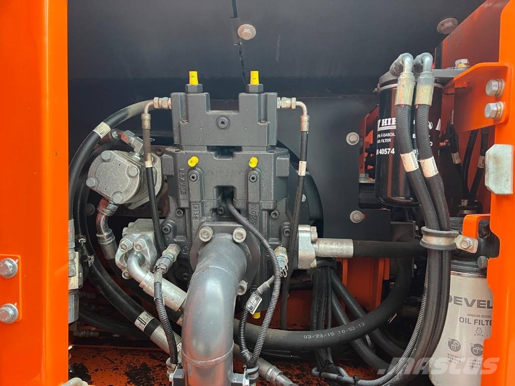 Doosan DX 160 W-3 Excavadoras de ruedas