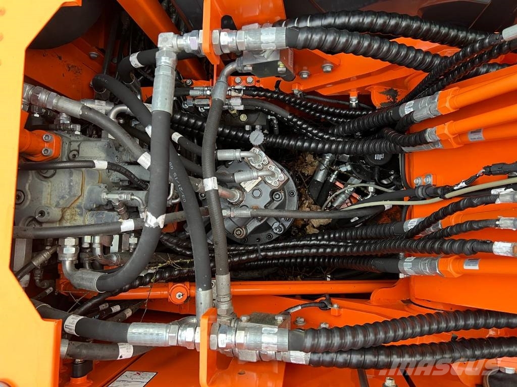 Doosan DX 160 W-3 Excavadoras de ruedas