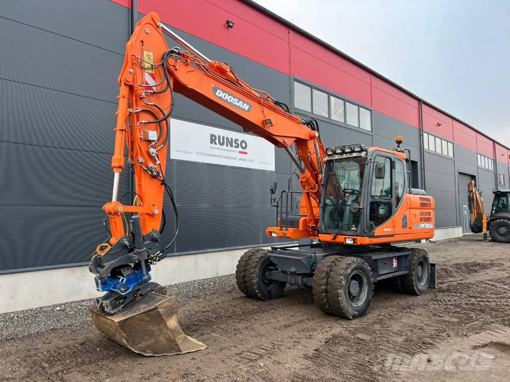Doosan DX 160 W-3 Excavadoras de ruedas