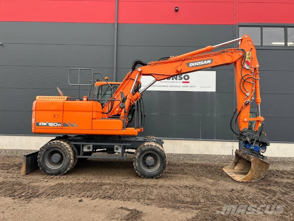 Doosan DX 160 W-3 Excavadoras de ruedas