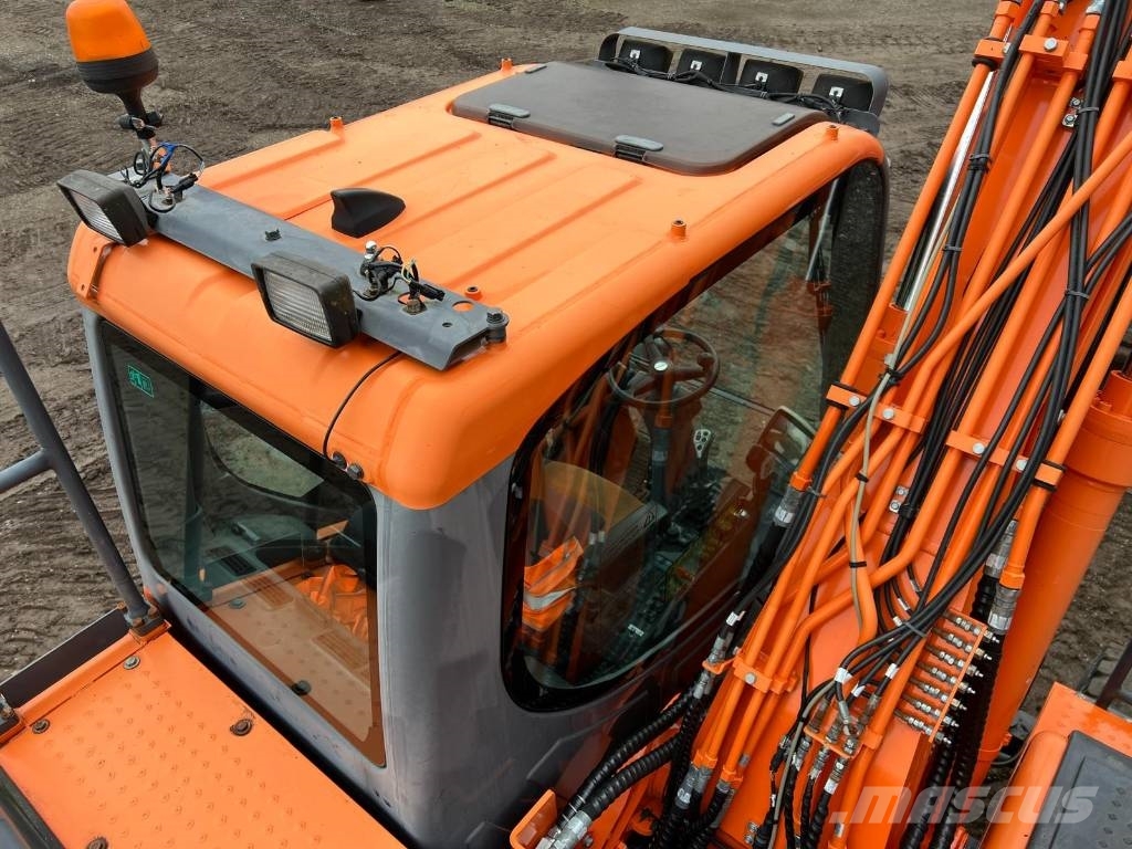 Doosan DX 160 W-3 Excavadoras de ruedas
