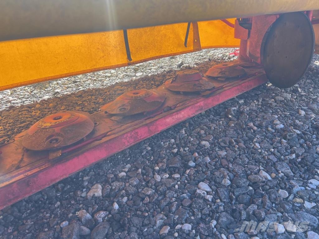 Pöttinger NOVACAT A9 Tanierové brány