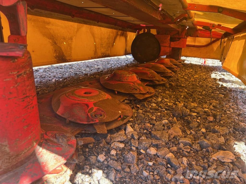 Pöttinger NOVACAT A9 Tanierové brány