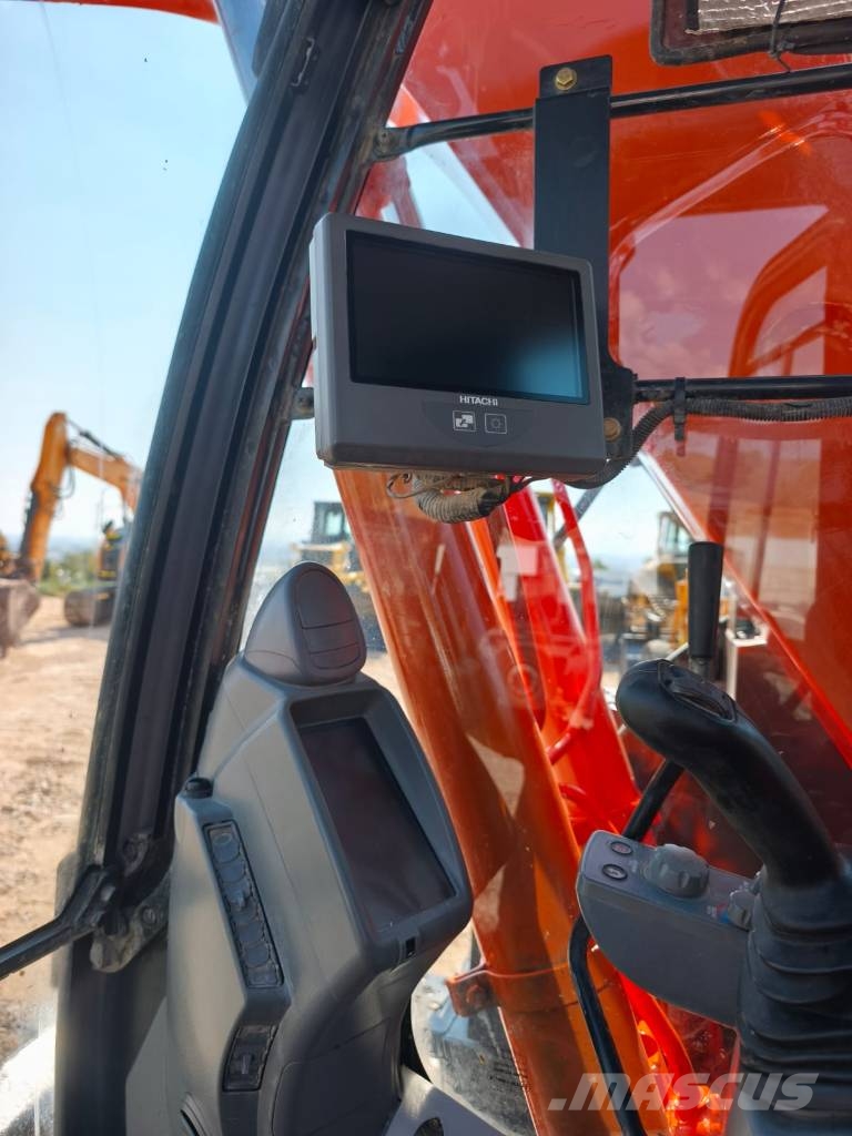 Hitachi ZX 135 US-6 Roomikekskavaatorid