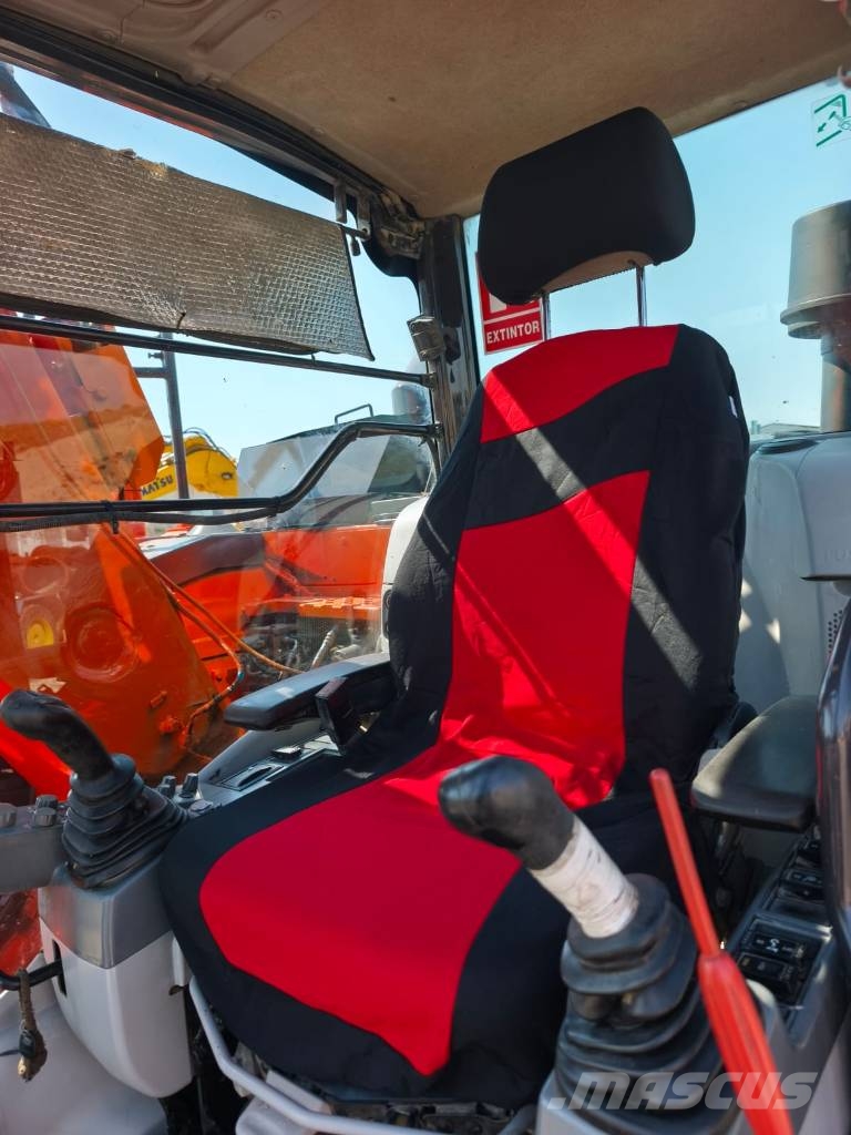 Hitachi ZX 135 US-6 Roomikekskavaatorid