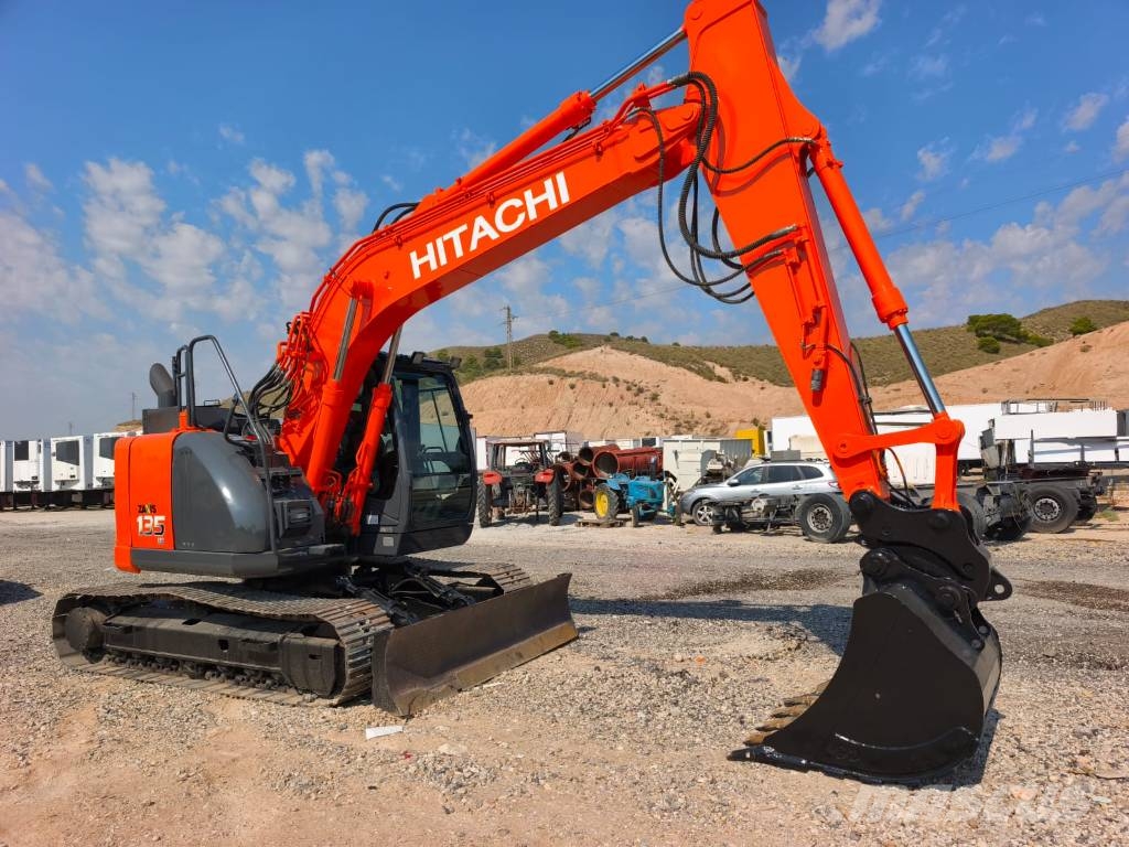 Hitachi ZX 135 US-6 Roomikekskavaatorid
