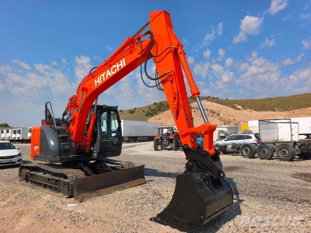 Hitachi ZX 135 US-6 Roomikekskavaatorid
