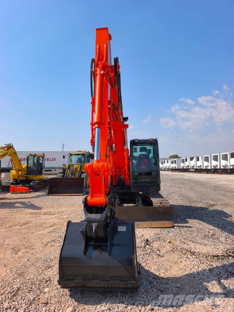 Hitachi ZX 135 US-6 Roomikekskavaatorid