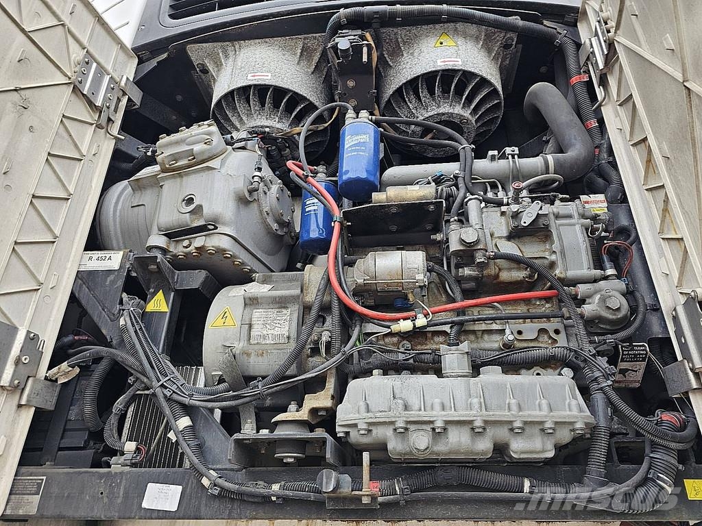 Schwarzmüller V 203/A-R200-F1-MO4 Semirremolques de temperatura controlada