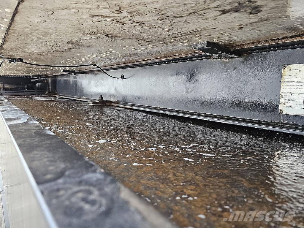 Schwarzmüller V 203/A-R200-F1-MO4 Semirremolques de temperatura controlada