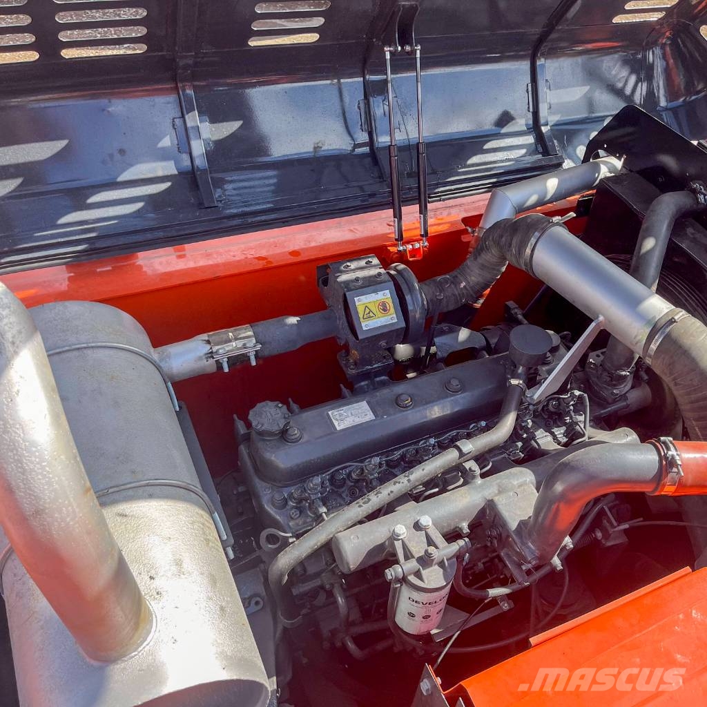 Doosan DX 225 LCA Bagri goseničarji
