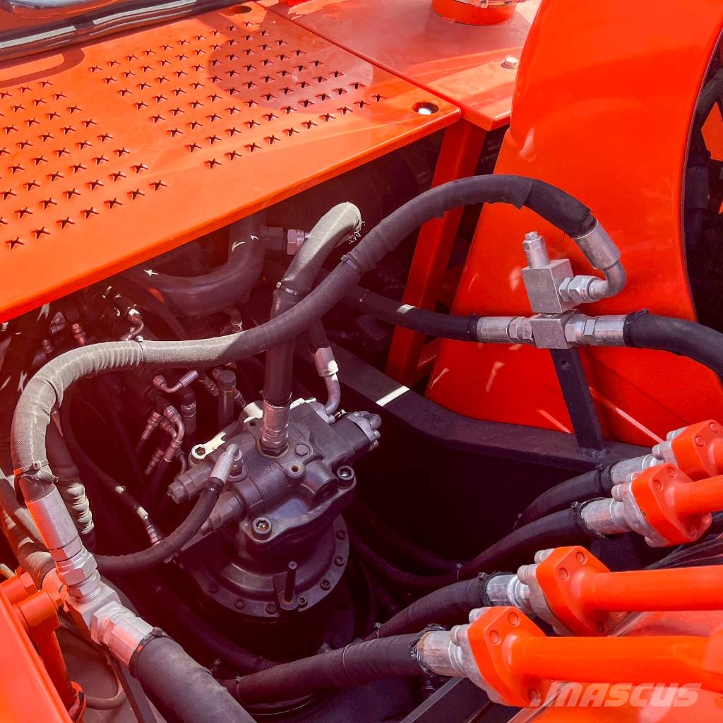 Doosan DX 225 LCA Bagri goseničarji