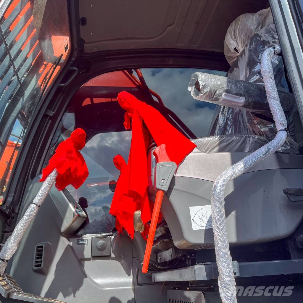 Doosan DX 225 LCA Bagri goseničarji