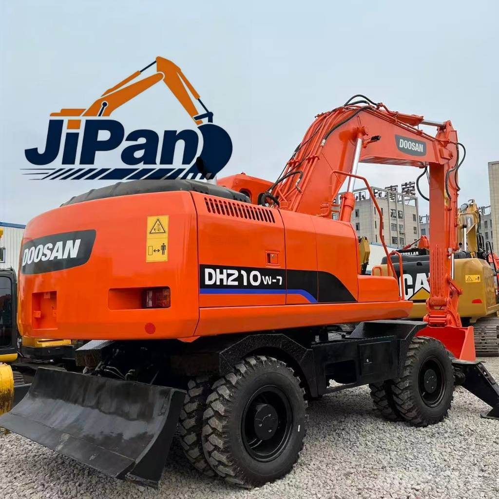 Doosan DH 210 W Bagri na kolesih