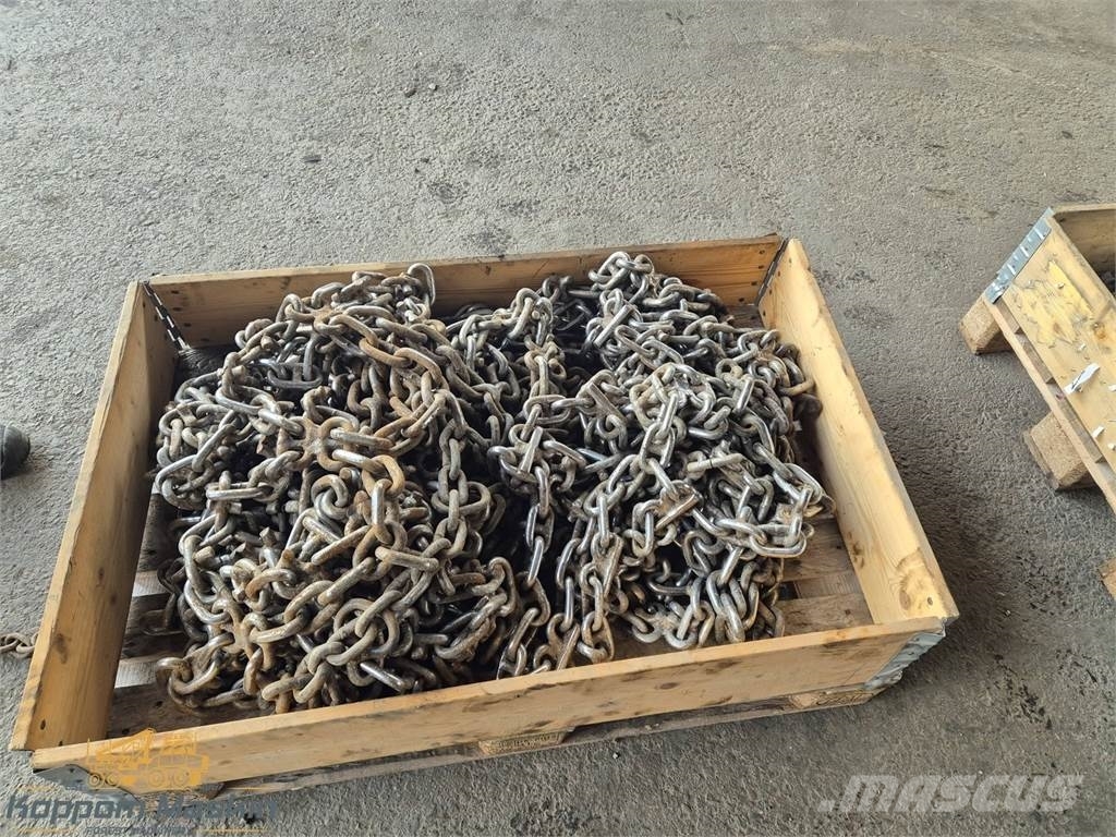 XL-Chains std 700-710x26,5 Used/Beg Lánctalpak, láncok és futóművek