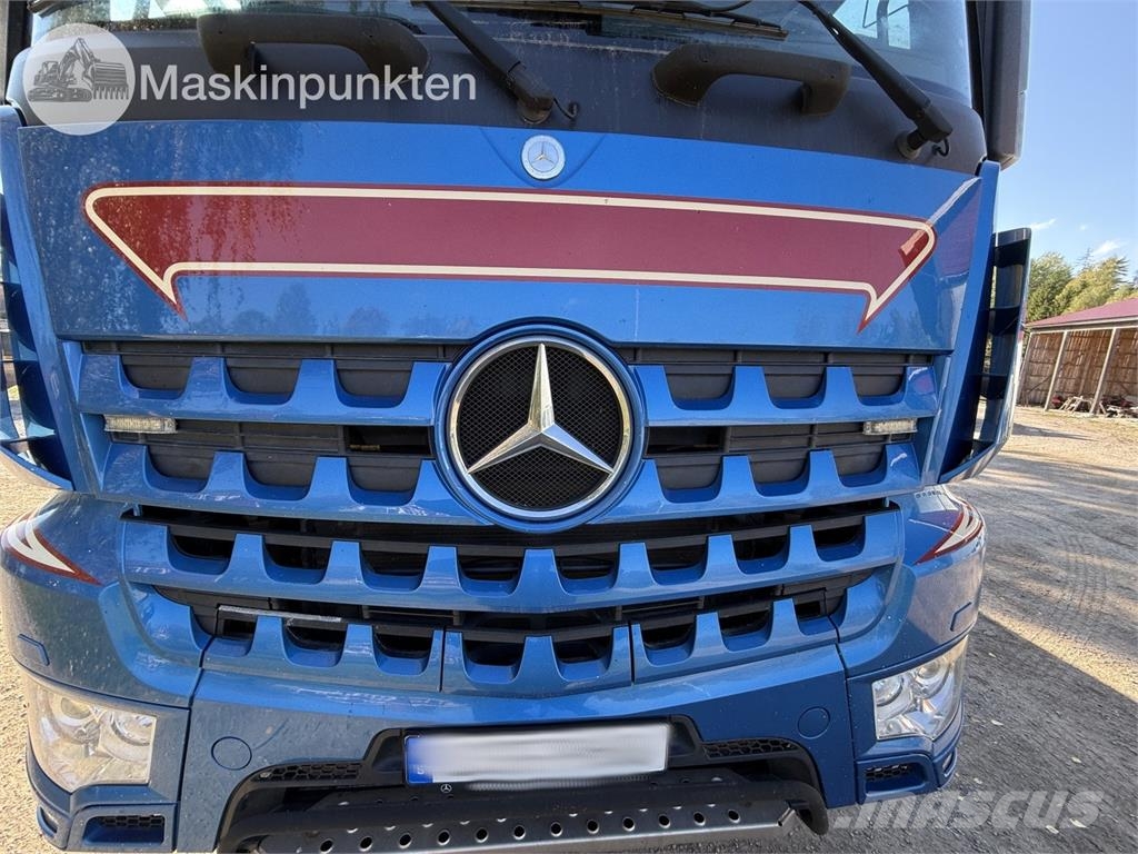 Mercedes-Benz Arocs ダンプ