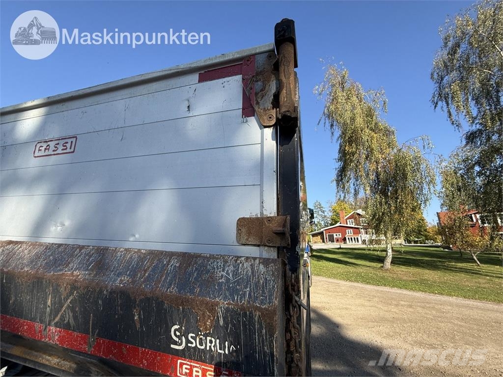 Mercedes-Benz Arocs Sora- ja kippiautot