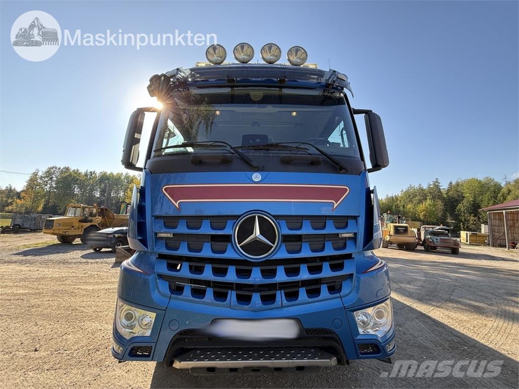 Mercedes-Benz Arocs Sora- ja kippiautot
