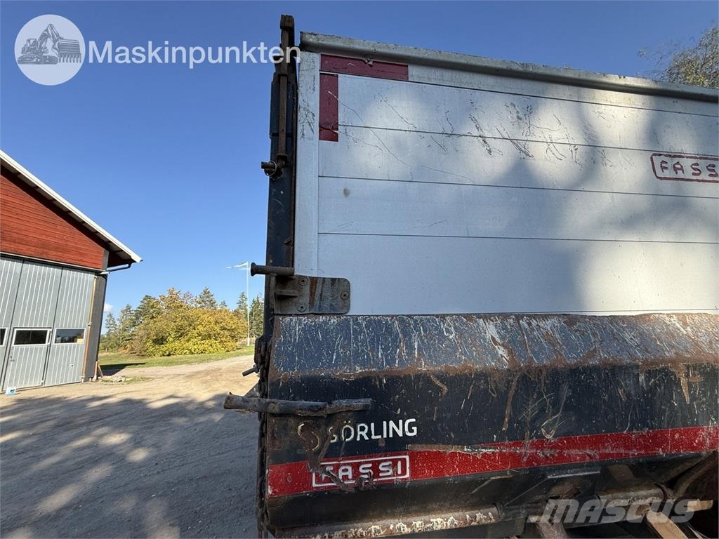 Mercedes-Benz Arocs Sora- ja kippiautot