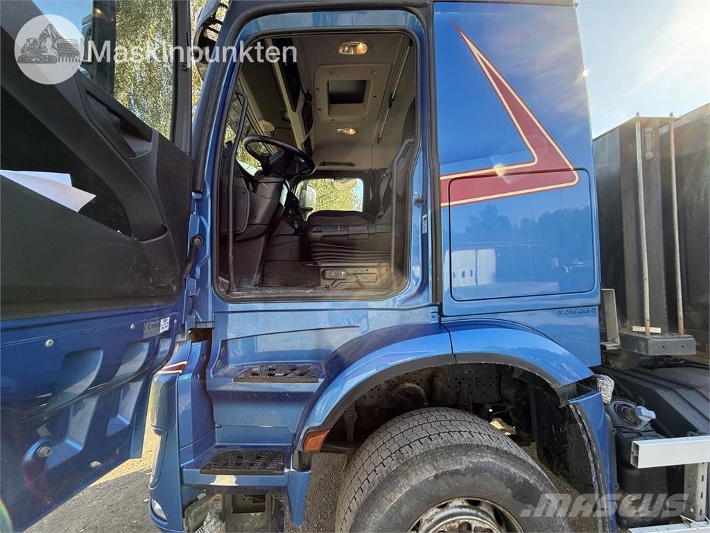 Mercedes-Benz Arocs Sora- ja kippiautot